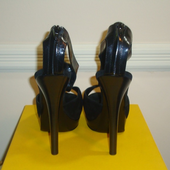 NIB Authentic Fendi Black Platform Heels - Picture 4 of 8